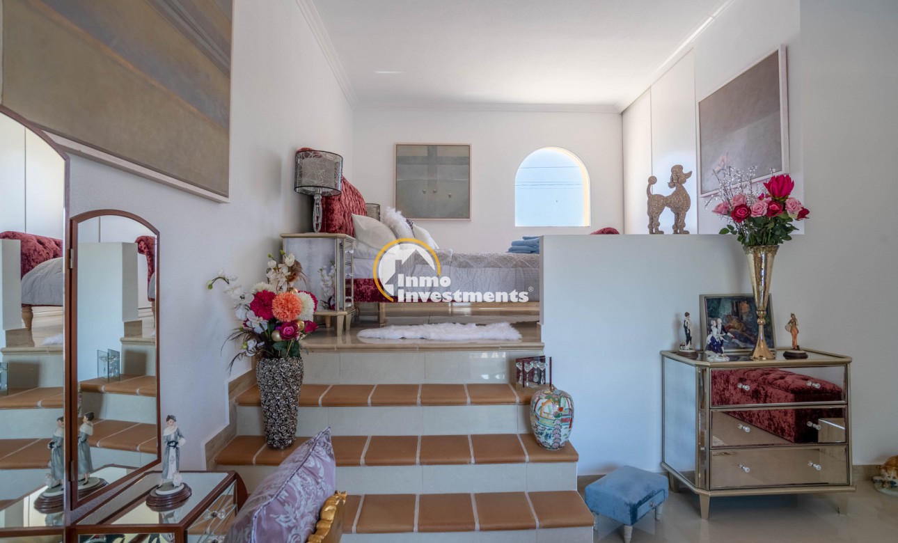 Resale - Villa - San Miguel de Salinas - Las Communicaciones