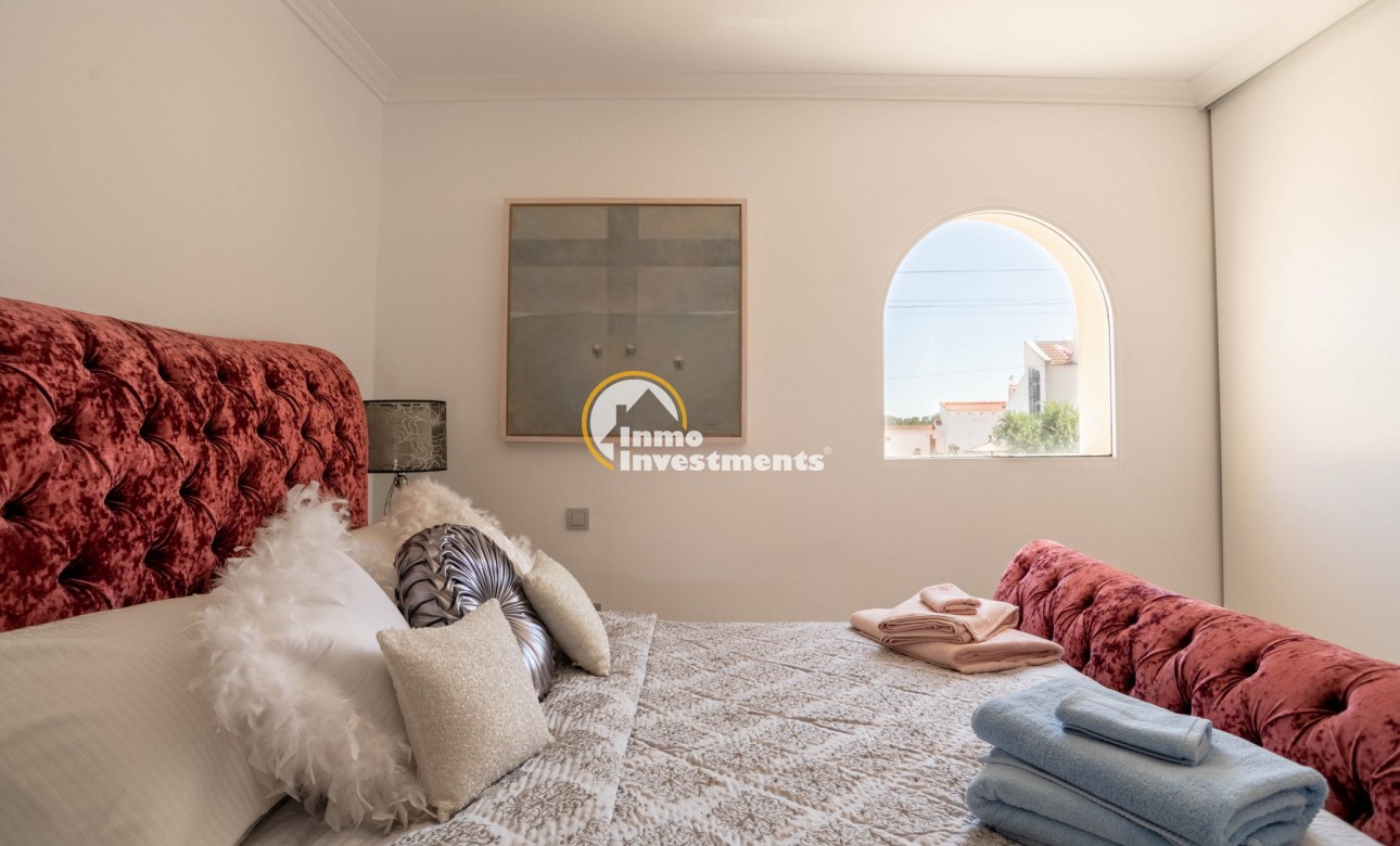 Resale - Villa - San Miguel de Salinas - Las Communicaciones