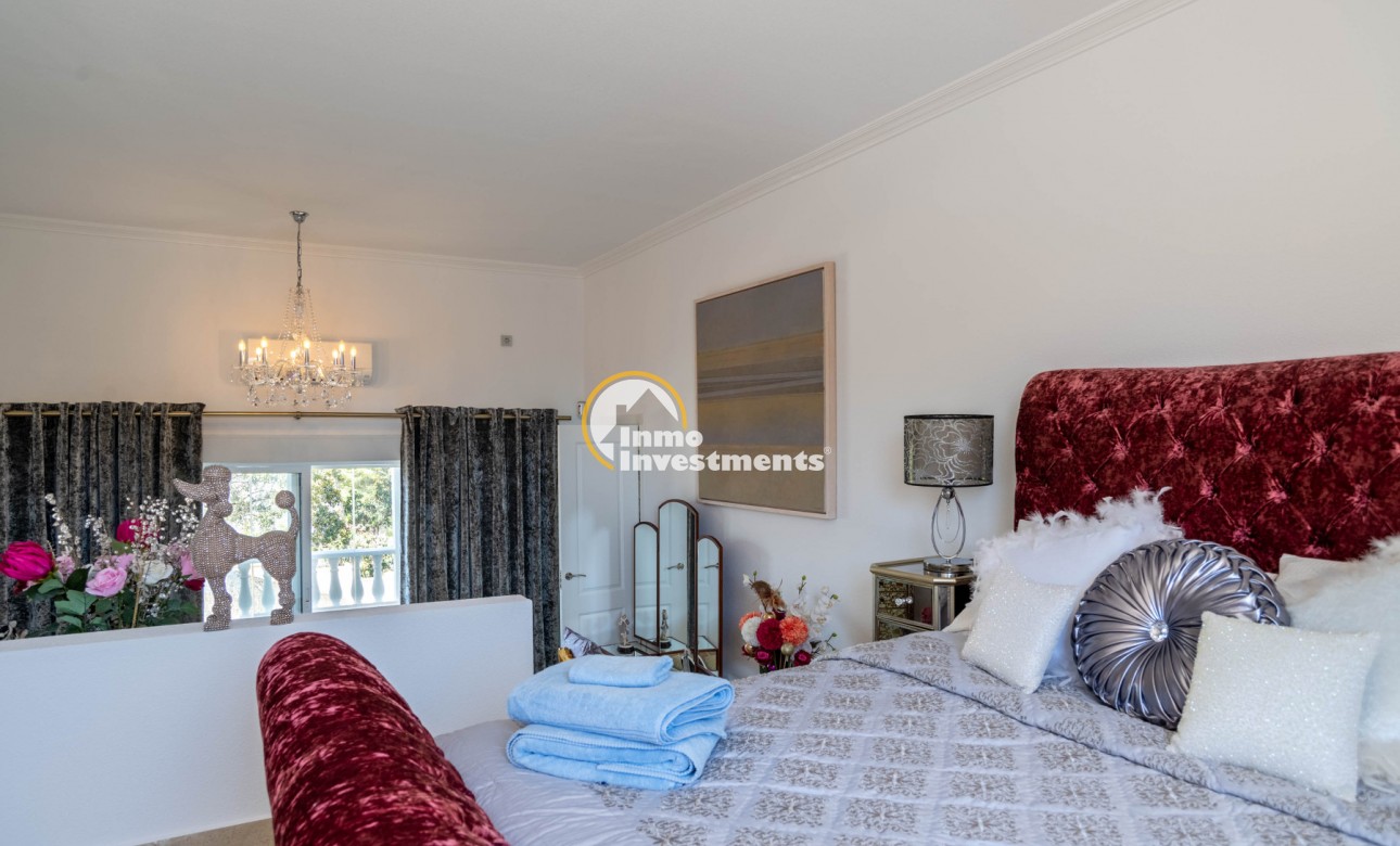 Resale - Villa - San Miguel de Salinas - Las Communicaciones