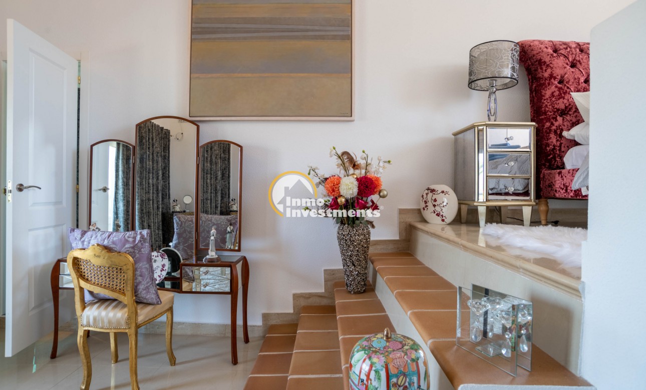 Resale - Villa - San Miguel de Salinas - Las Communicaciones