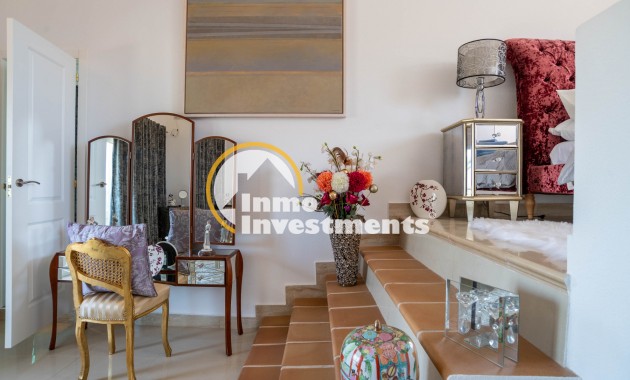 Resale - Villa - San Miguel de Salinas - Las Communicaciones