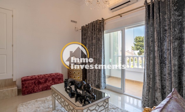 Resale - Villa - San Miguel de Salinas - Las Communicaciones