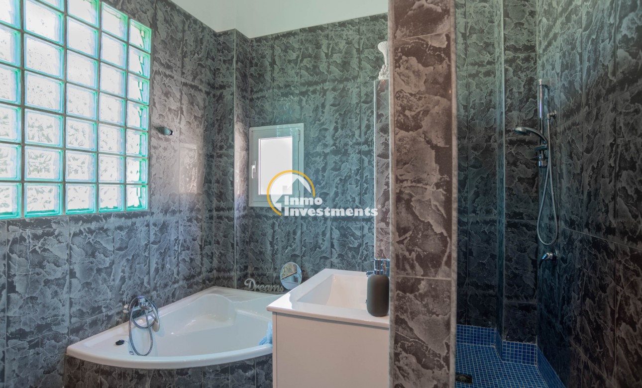 Resale - Villa - San Miguel de Salinas - Las Communicaciones