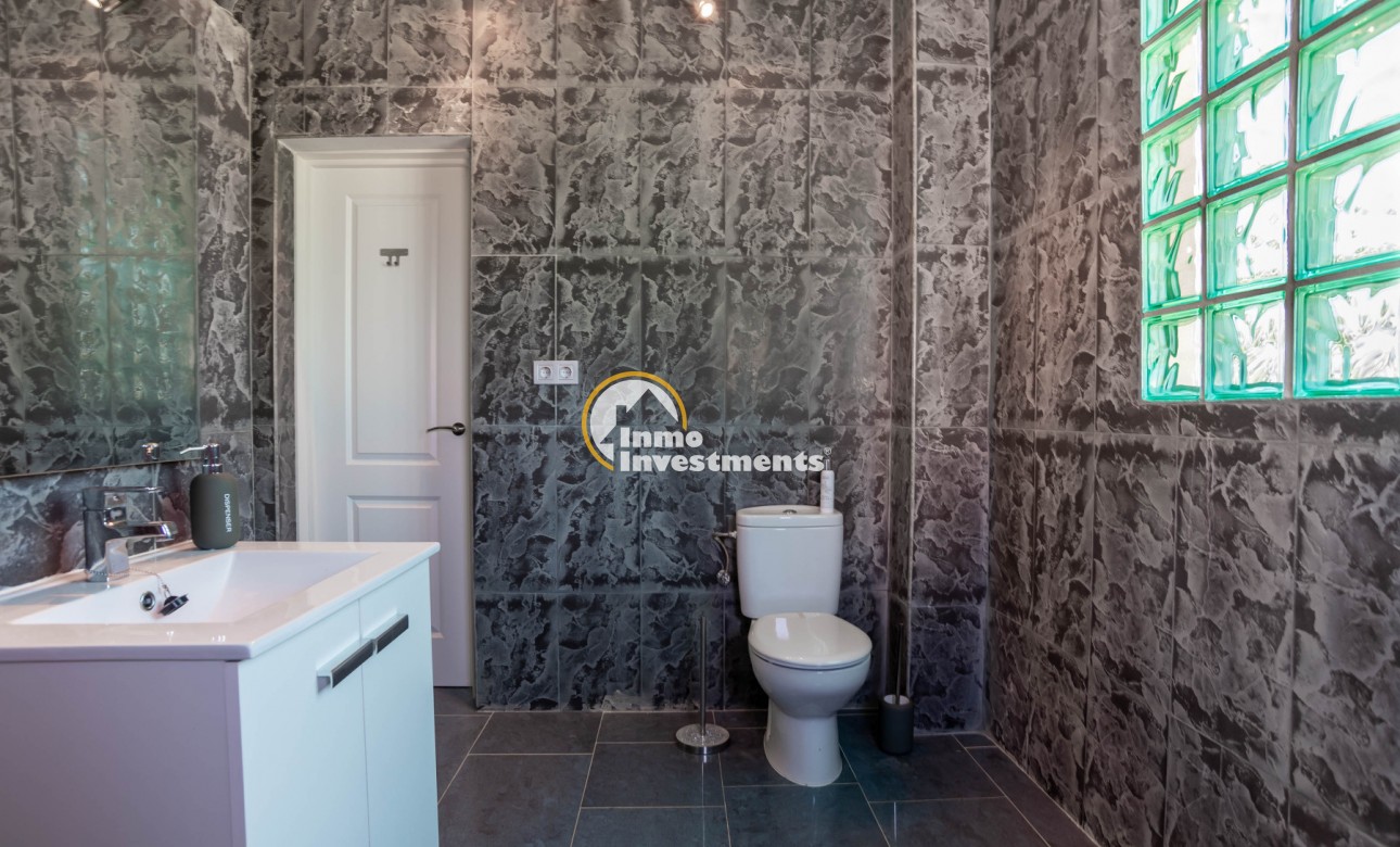 Resale - Villa - San Miguel de Salinas - Las Communicaciones