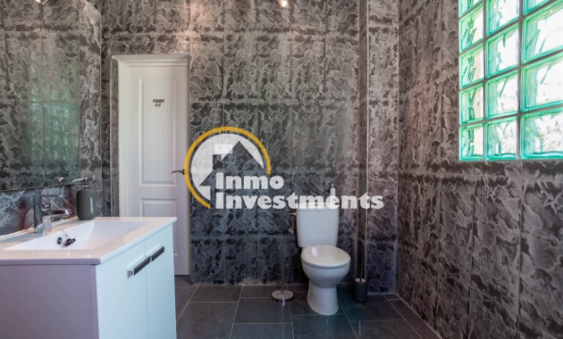 Resale - Villa - San Miguel de Salinas - Las Communicaciones