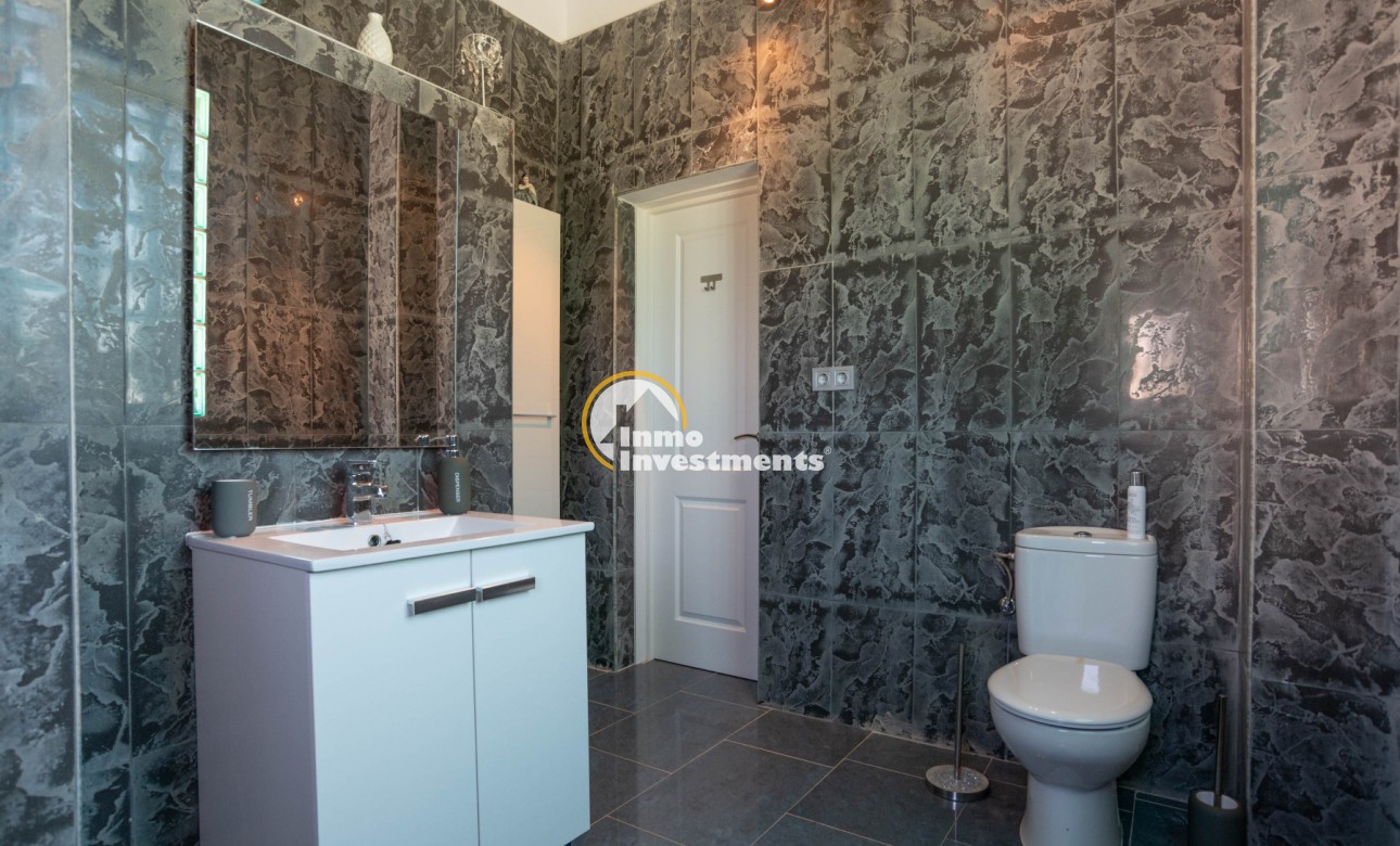 Resale - Villa - San Miguel de Salinas - Las Communicaciones