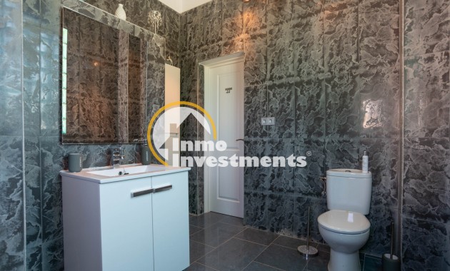 Resale - Villa - San Miguel de Salinas - Las Communicaciones