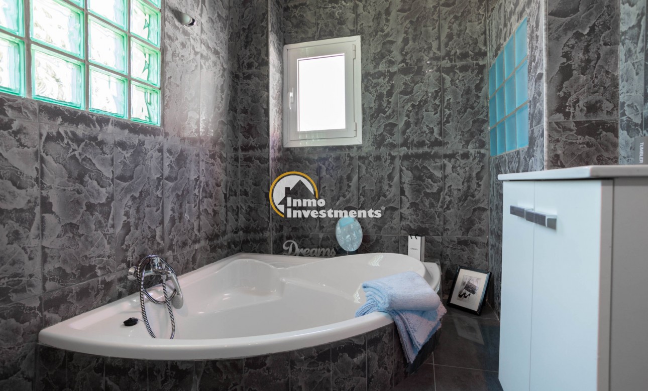 Resale - Villa - San Miguel de Salinas - Las Communicaciones