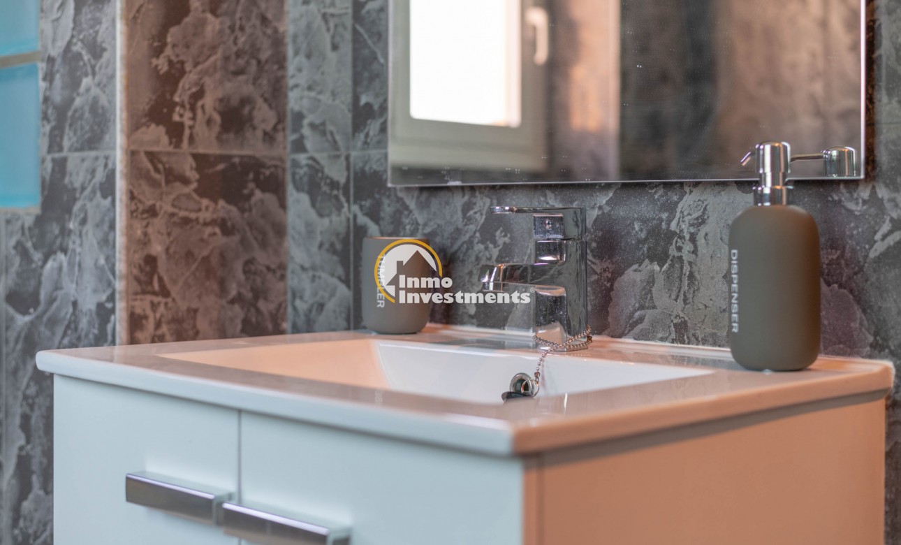 Resale - Villa - San Miguel de Salinas - Las Communicaciones