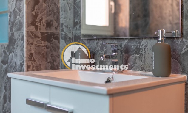 Resale - Villa - San Miguel de Salinas - Las Communicaciones