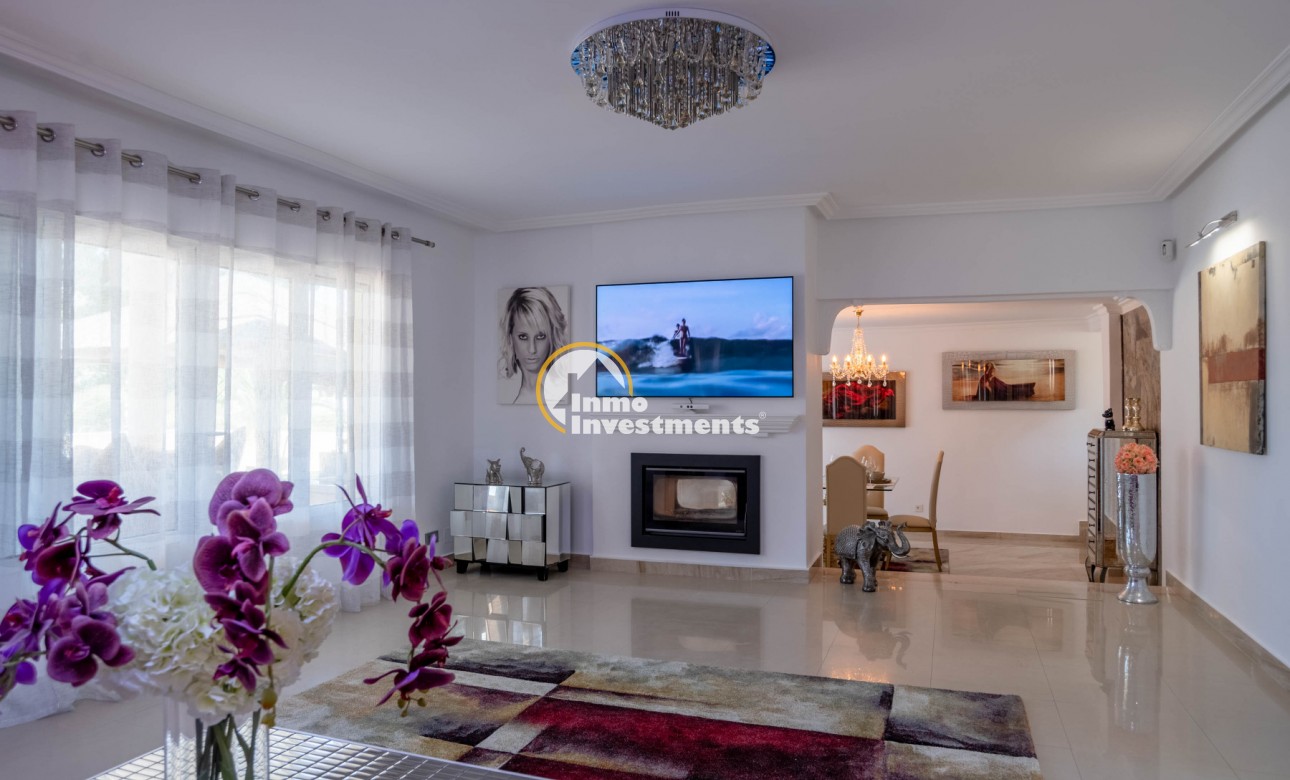 Resale - Villa - San Miguel de Salinas - Las Communicaciones