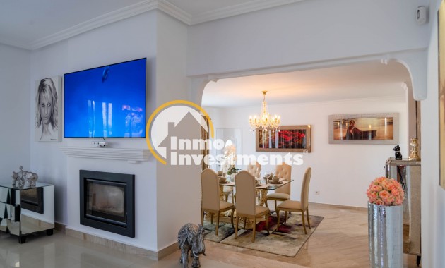 Resale - Villa - San Miguel de Salinas - Las Communicaciones