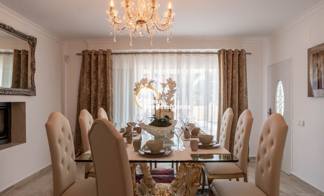 Resale - Villa - San Miguel de Salinas - Las Communicaciones