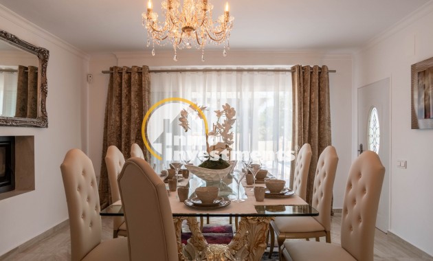 Resale - Villa - San Miguel de Salinas - Las Communicaciones