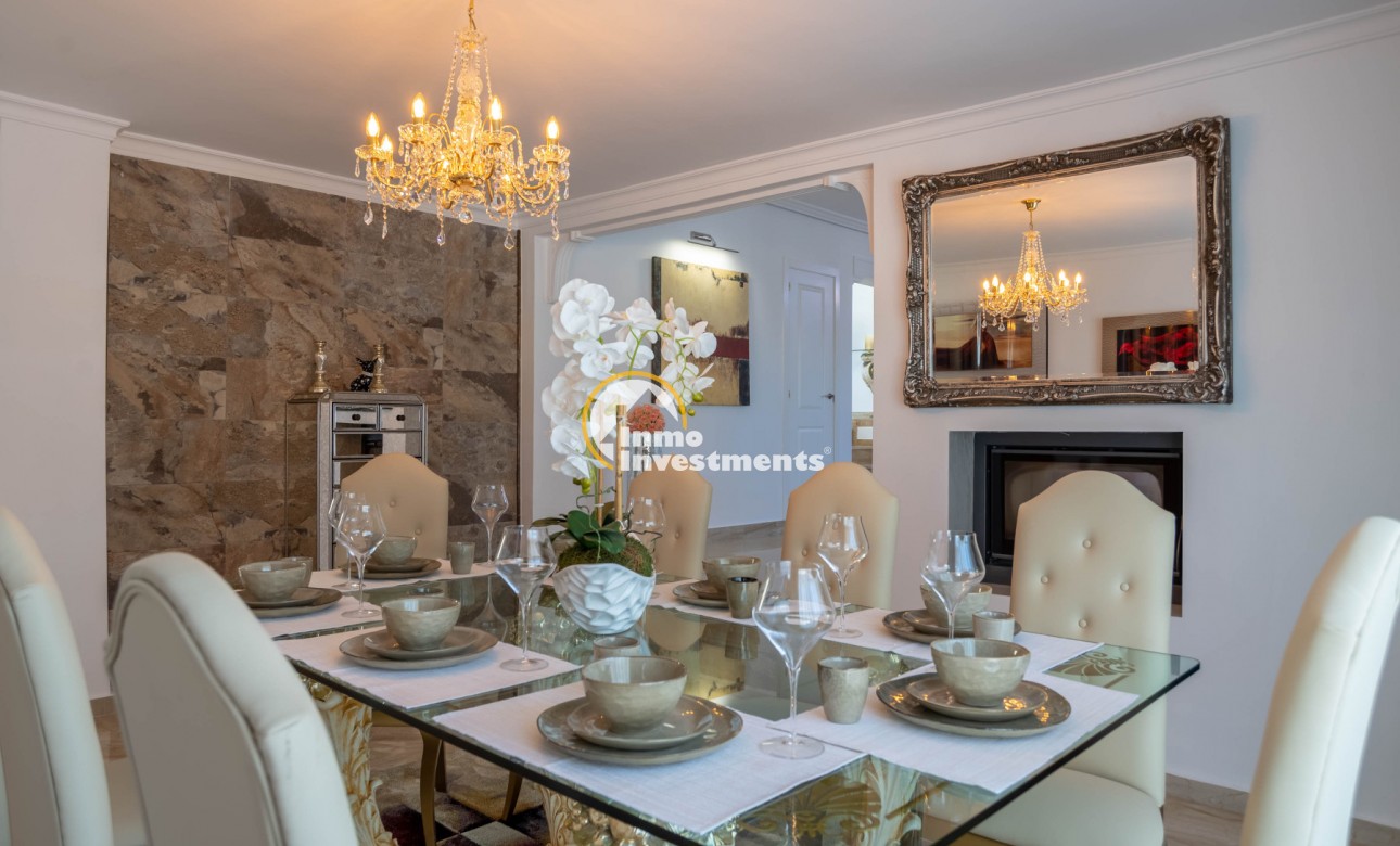 Resale - Villa - San Miguel de Salinas - Las Communicaciones