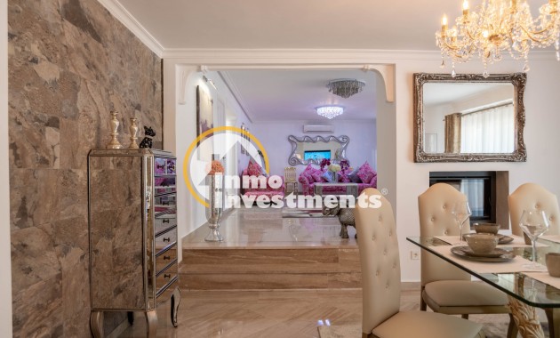 Resale - Villa - San Miguel de Salinas - Las Communicaciones