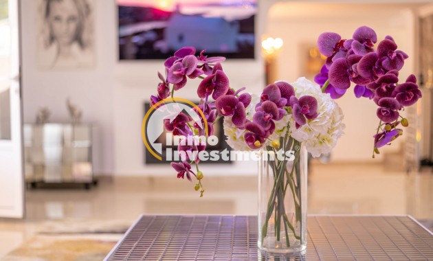 Resale - Villa - San Miguel de Salinas - Las Communicaciones