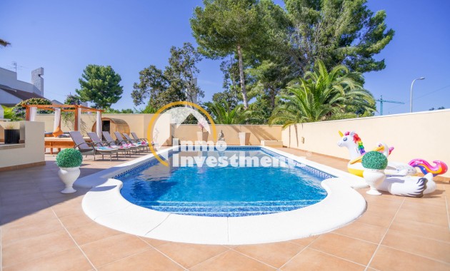 Resale - Villa - San Miguel de Salinas - Las Communicaciones