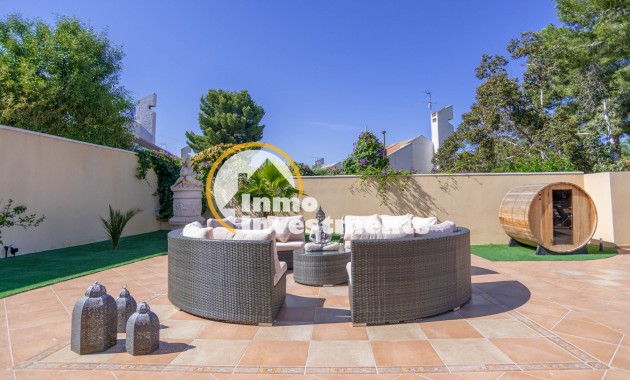 Resale - Villa - San Miguel de Salinas - Las Communicaciones