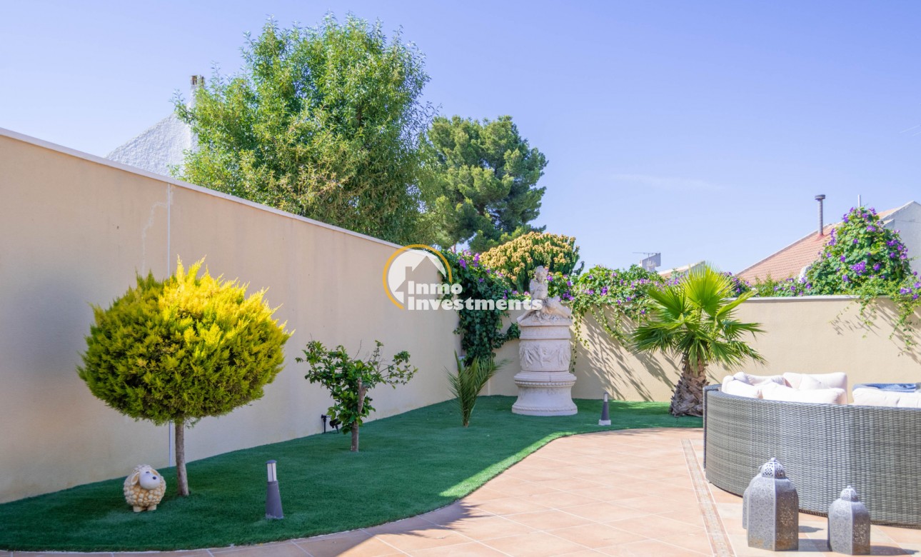 Resale - Villa - San Miguel de Salinas - Las Communicaciones