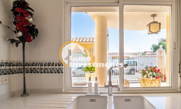 Resale - Villa - San Miguel de Salinas - Las Communicaciones