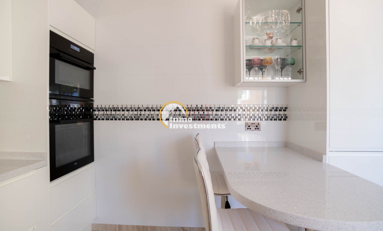 Resale - Villa - San Miguel de Salinas - Las Communicaciones