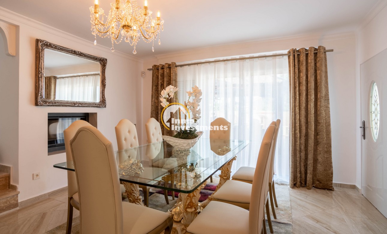 Resale - Villa - San Miguel de Salinas - Las Communicaciones