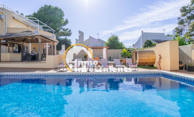 Resale - Villa - San Miguel de Salinas - Las Communicaciones