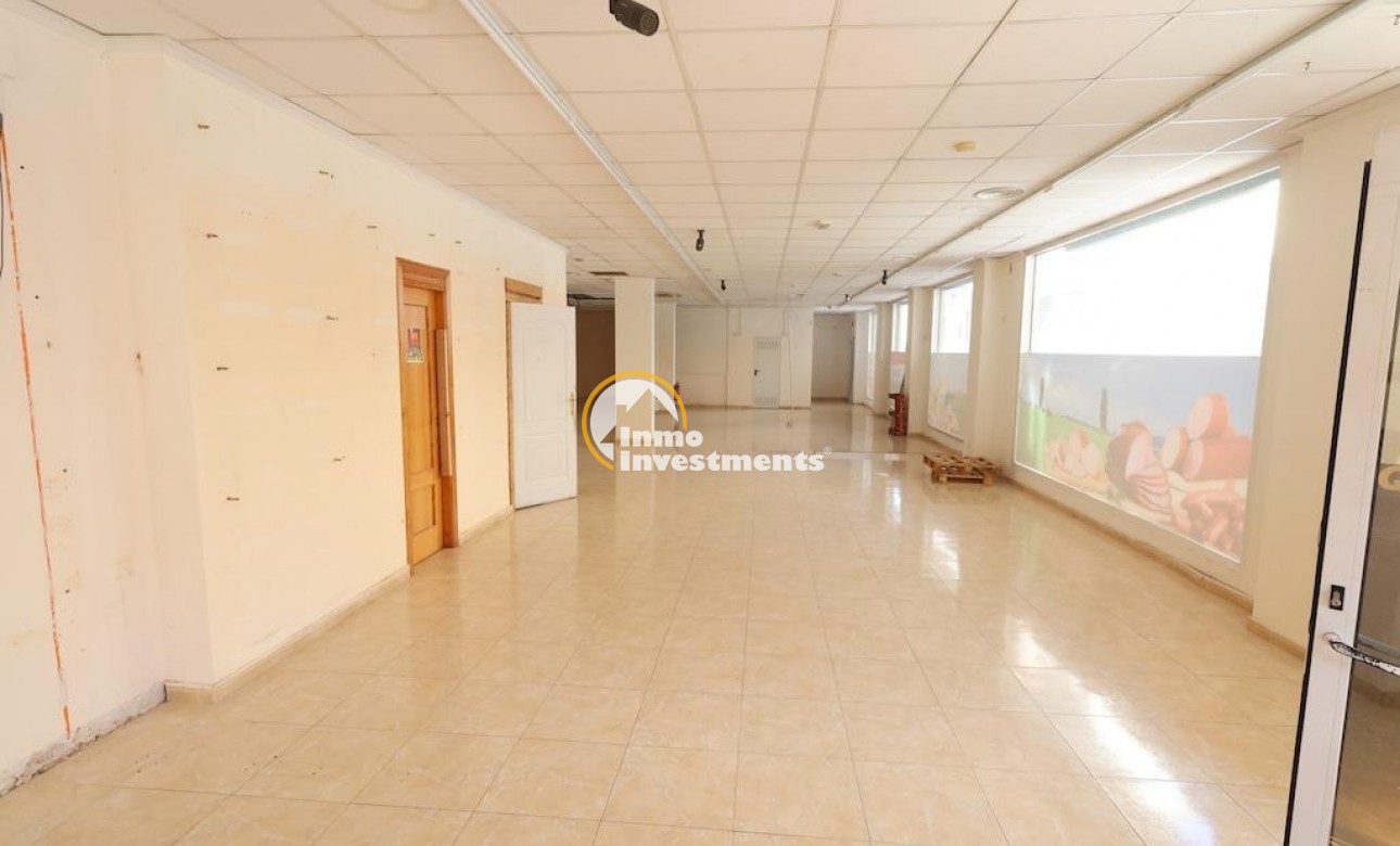 Resale - Commercial - Torrevieja - Estacion de autobuses