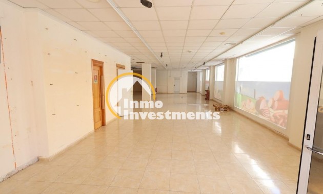 Resale - Commercial - Torrevieja - Estacion de autobuses