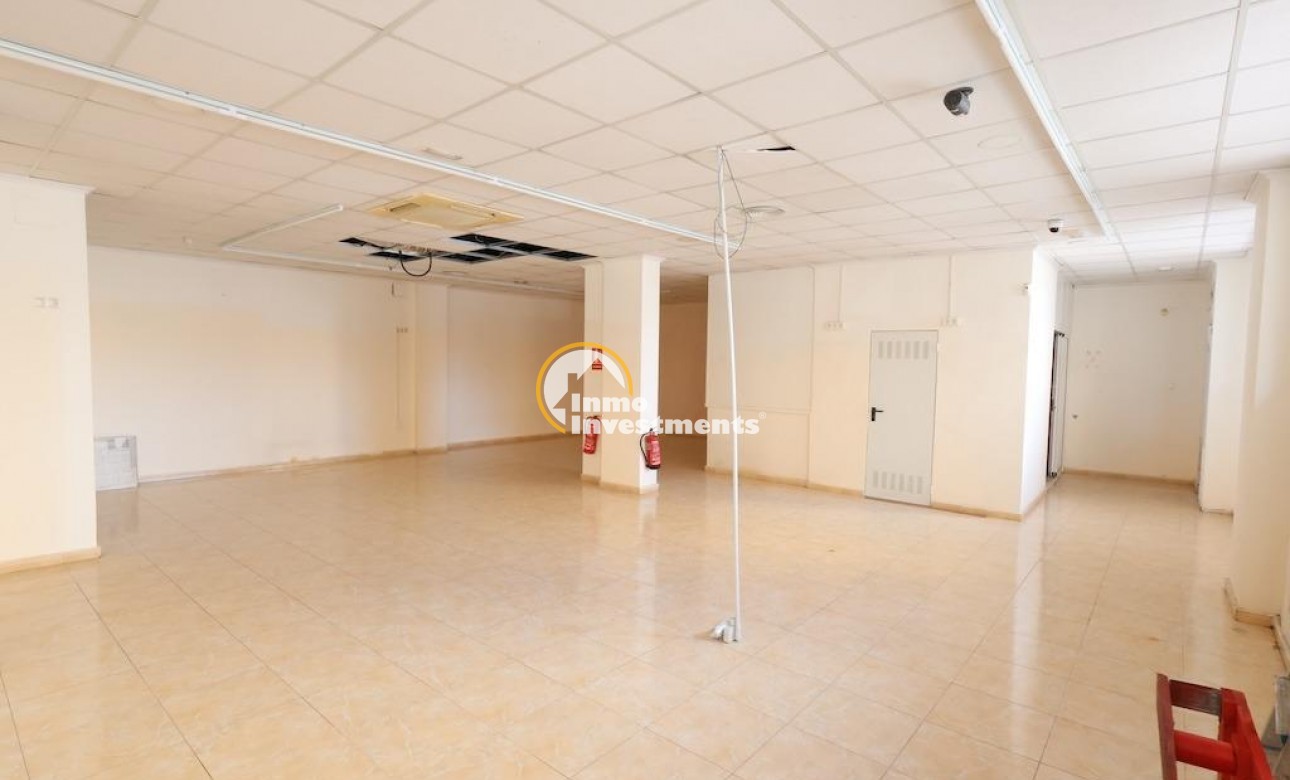 Resale - Commercial - Torrevieja - Estacion de autobuses
