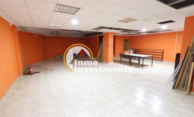 Resale - Commercial - Torrevieja - Estacion de autobuses