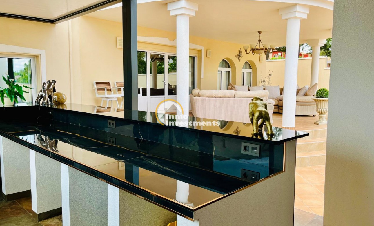 Resale - Villa - San Miguel de Salinas - Las Communicaciones