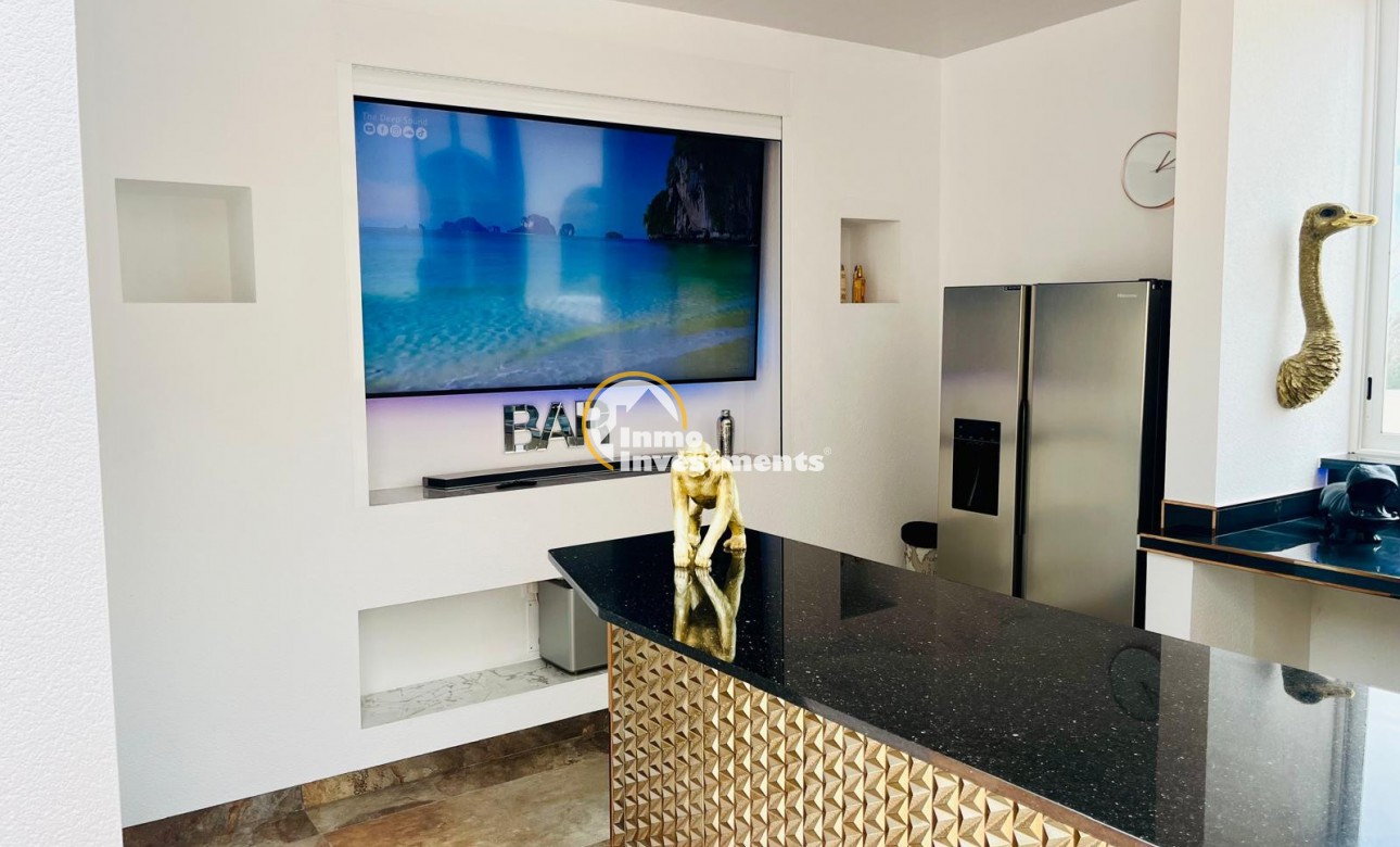 Resale - Villa - San Miguel de Salinas - Las Communicaciones