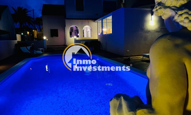 Resale - Villa - San Miguel de Salinas - Las Communicaciones