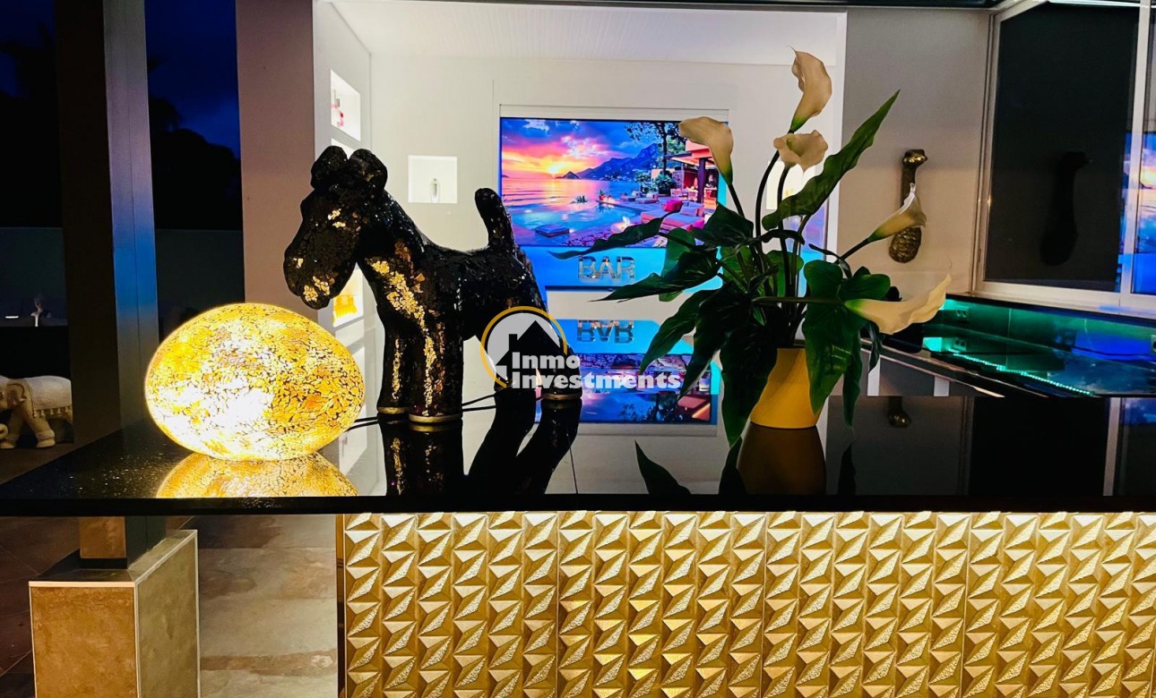 Resale - Villa - San Miguel de Salinas - Las Communicaciones