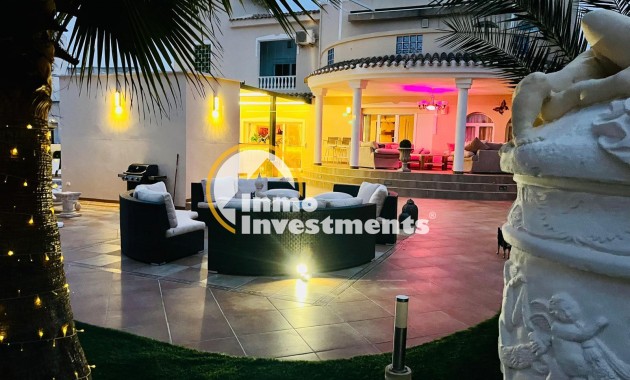 Resale - Villa - San Miguel de Salinas - Las Communicaciones