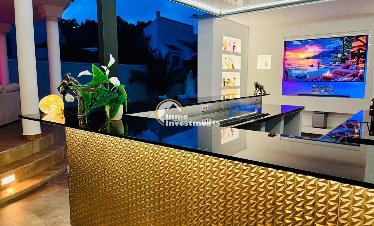 Resale - Villa - San Miguel de Salinas - Las Communicaciones