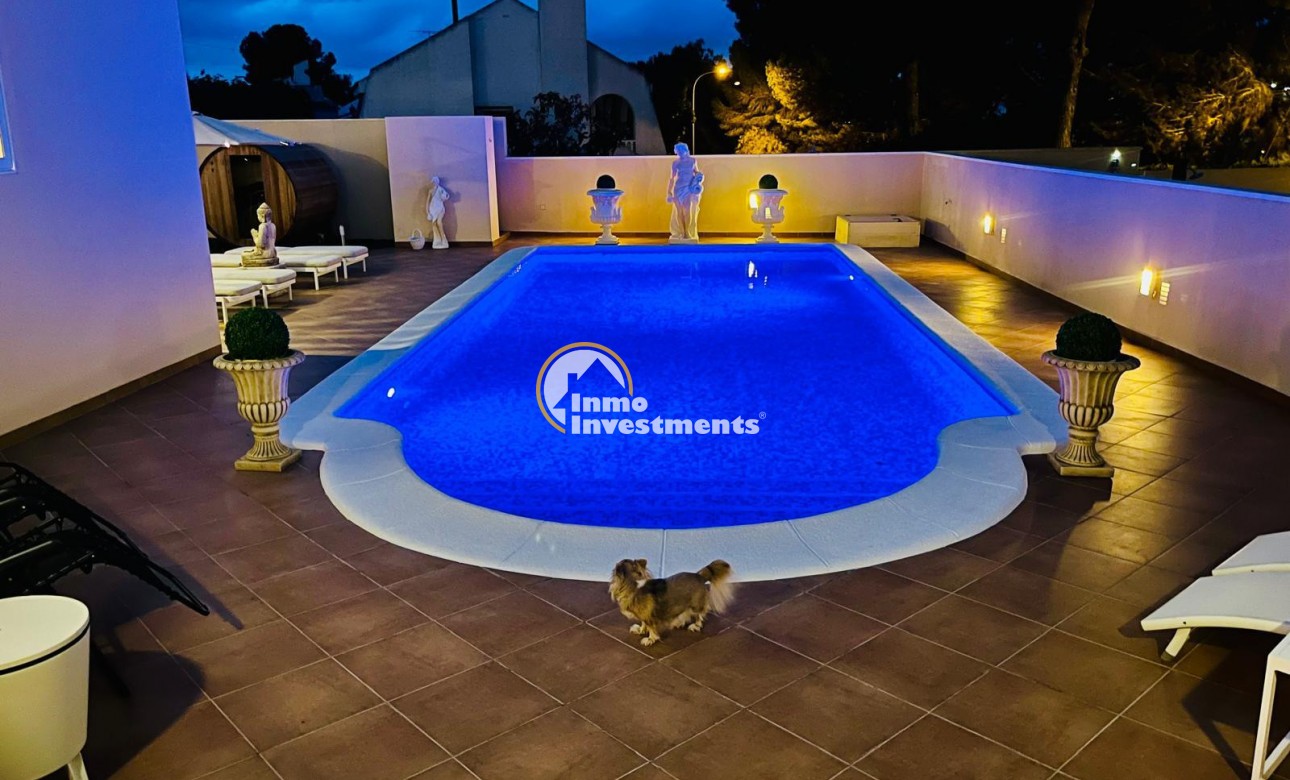 Resale - Villa - San Miguel de Salinas - Las Communicaciones