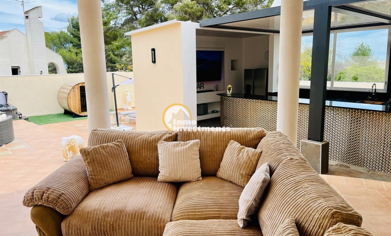 Resale - Villa - San Miguel de Salinas - Las Communicaciones