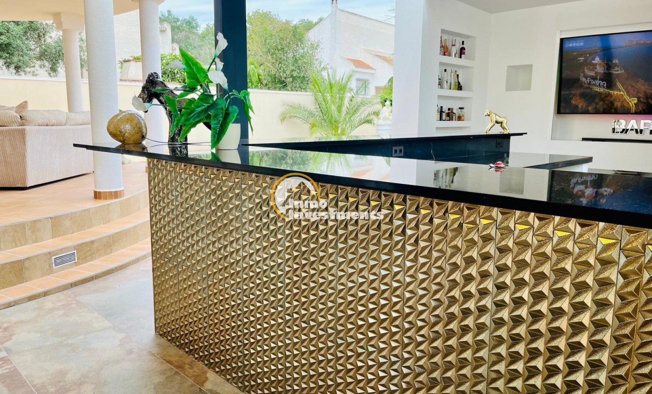 Resale - Villa - San Miguel de Salinas - Las Communicaciones