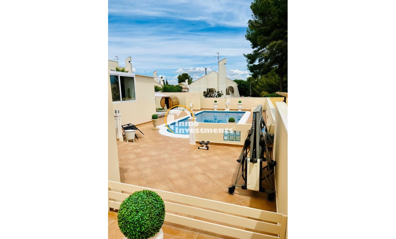 Resale - Villa - San Miguel de Salinas - Las Communicaciones