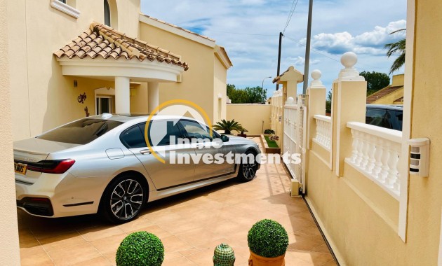 Resale - Villa - San Miguel de Salinas - Las Communicaciones