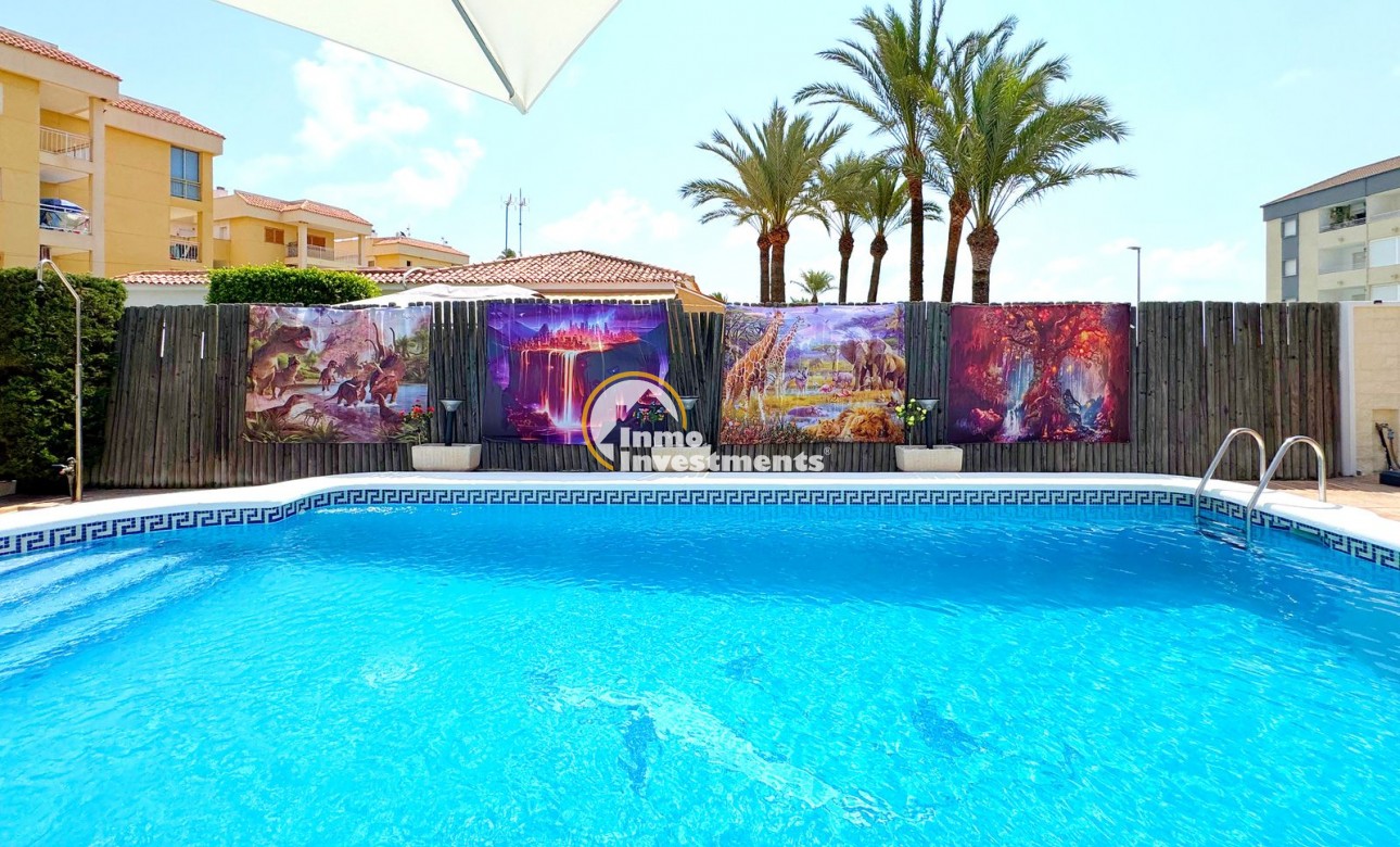 Reventa - Chalet independiente - Torrevieja