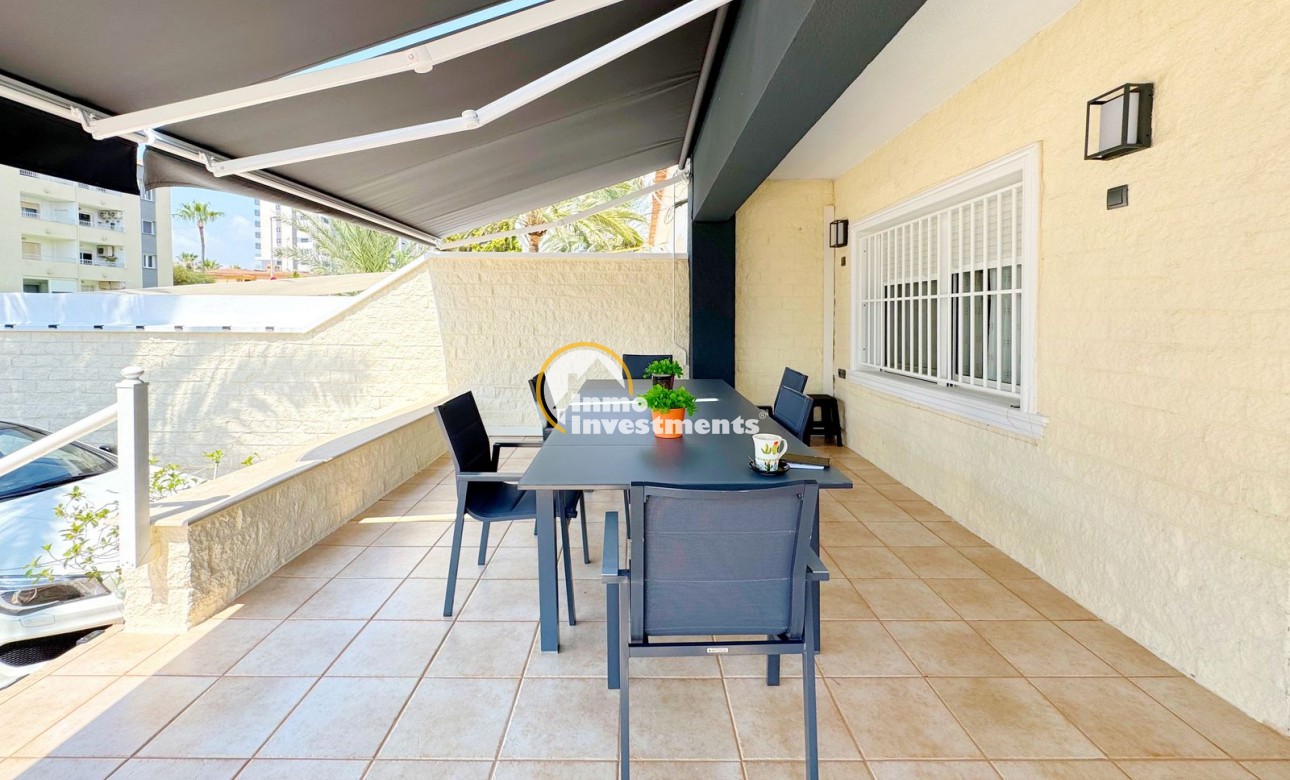 Reventa - Chalet independiente - Torrevieja