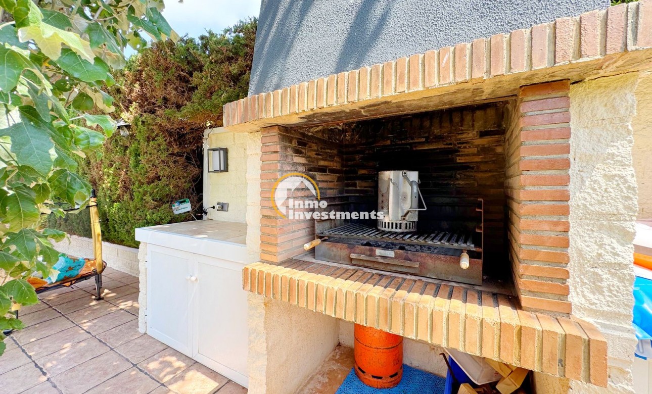 Reventa - Chalet independiente - Torrevieja