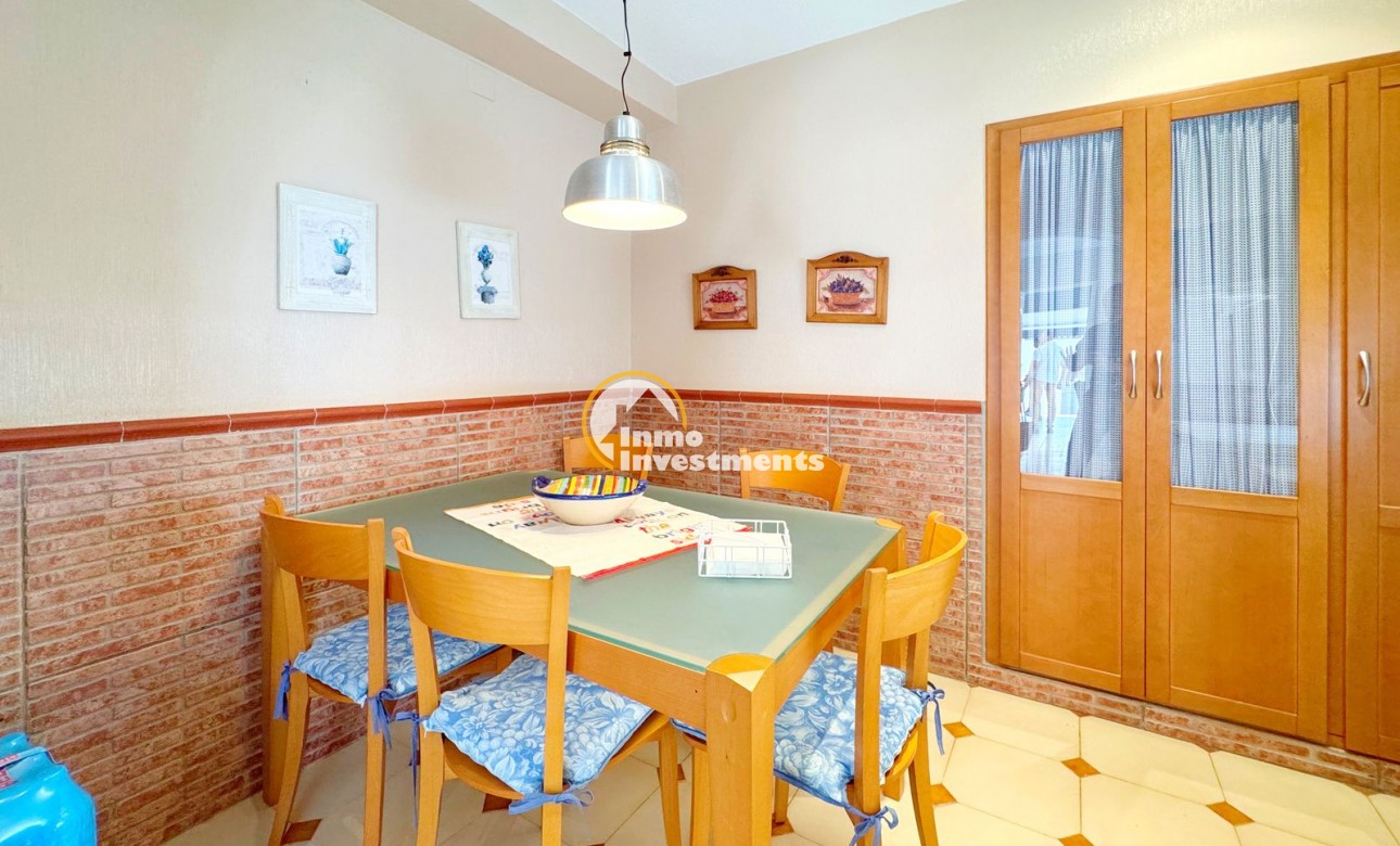 Reventa - Chalet independiente - Torrevieja