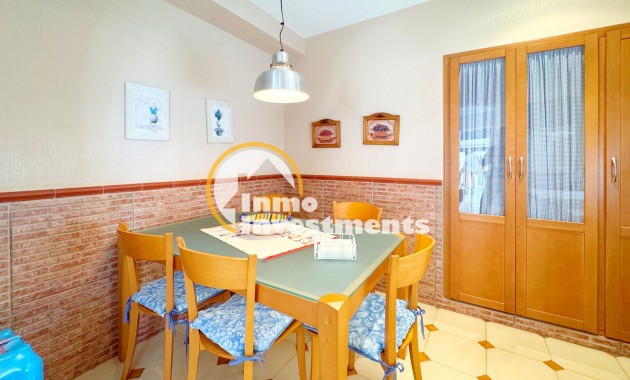 Reventa - Chalet independiente - Torrevieja