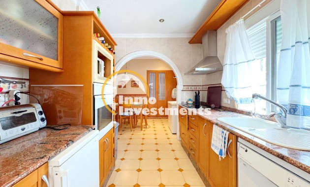 Reventa - Chalet independiente - Torrevieja