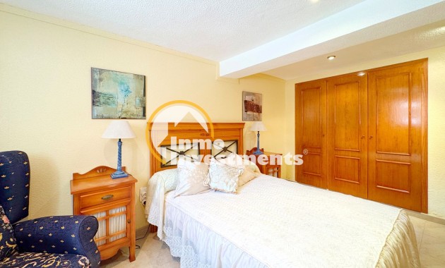 Reventa - Chalet independiente - Torrevieja